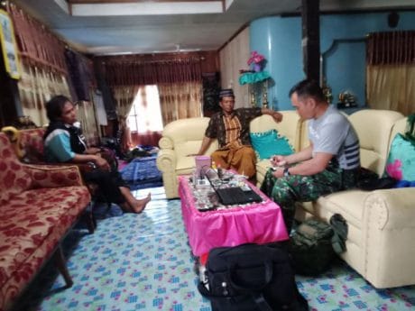 Adakan pemeriksaan kesehatan bagi warga desa Tungka