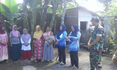 Pemicuan Sanitasi Berbasis Masyarakat di Lokasi TMMD 104 Kodim 0824/Jember