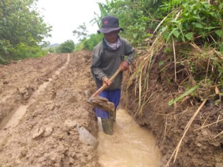 Begini Parahnya Kondisi Jalan Makadam Yang diGarap TMMD Jatiroyom