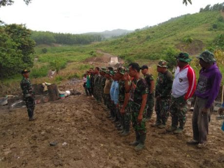Tidak Mengenal Bosan, Satgas TMMD Melaksanakan Apel Adalah Kewajiban