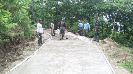 Progres Betonisasi Jatiroyom-Parunggalih Pemalang 50 Persen