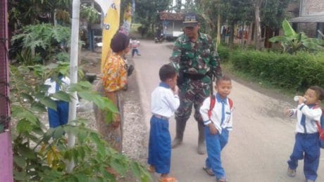 Sopan Santun Juga diajarkan Satgas TMMD Pemalang Kepada Anak Usia Dini