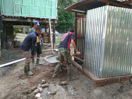 Satgas TMMD ke-104 bantu warga untuk hidup sehat