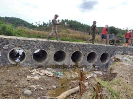 Jadinya Jembatan Limpas Jatiroyom diManfaatkan Oleh Satgas TMMD Pemalang