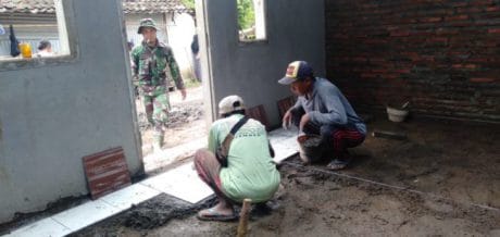 Mukhlis Sangat Berterima Kasih Rumahnya Dibangun Sebagus Ini, Oleh Satgas TMMD Ke 104 Kodim 0824/Jember