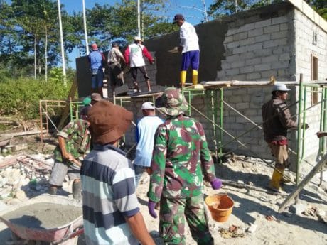 Semangat TNI dan Warga Terpacu Tuntaskan Pembangunan