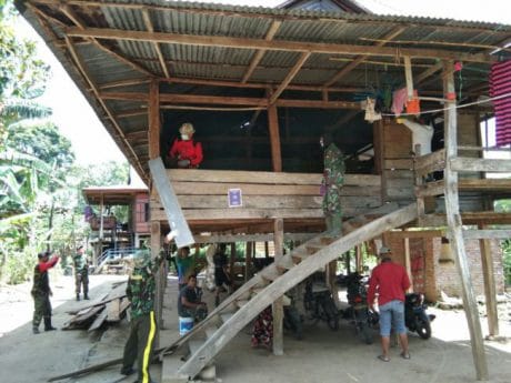 Manfaatkan sisa waktu lanjutkan pekerjaan di desa Tungka