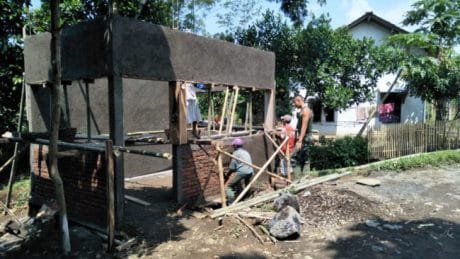 Masyarakat Senang Dengan Pembangunan Pos Kamling Oleh Satgas TMMD Ke 104 Kodim 0824/Jember.