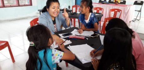 Pelajaran Bahasa Inggris Ide Kreatif TNI dan Mahasiswa