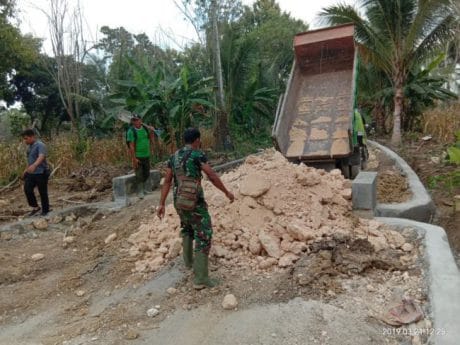 Iwan (30) sopir truk