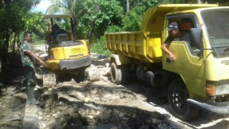 Satgas TMMd sementara penimbunan jalan