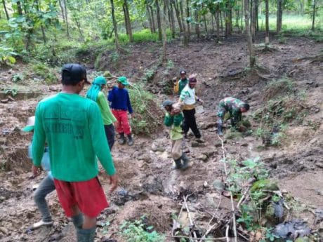 Kendala dan Solusi Terlambatnya Material Batu TMMD Reguler Pemalang