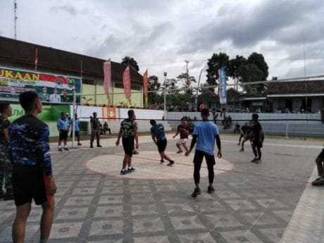 Satgas TMMD 104 Kodim 0804/Magetan Bakar Semangat Warga Poncol