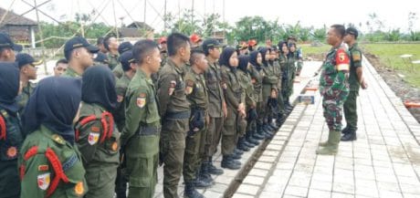 KOMANDAN SSK TMMD 104 KODIM 0824/JEMBER BERIKAN SEMANGAT JUANG KEPADA MENWA