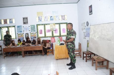 TMMD SOSIALISASI DI SEKOLAH MASALAH NARKOBA DAN BAHAYA NARKOBA.