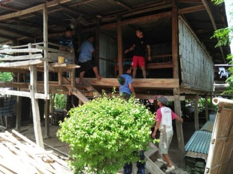 Bedah rumah tidak layak huni di Desa Tungka hampir rampung