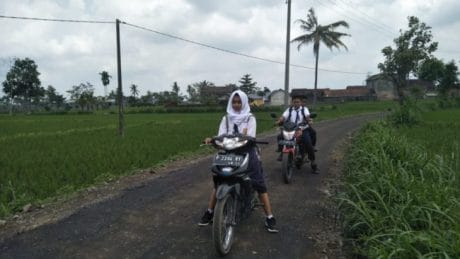 Wardatul Siswi SMPN 4 Sumberjambe Berterim kasih Dengan Pembangunan Jalan Oleh Satgas TMMD Ke 104 Kodim 0824/Jember