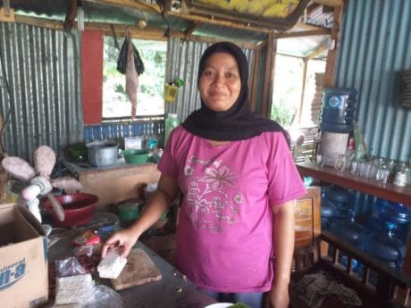 Karyatun Kecewa Akan di Tinggal Pergi Satgas TMMD