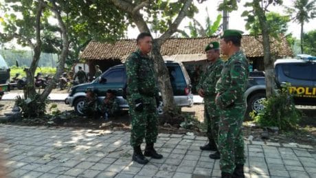 Danramil Jajaran Ramaikan Kegiatan Gladi Penutupan TMMD Ke 104 Kodim 0824/Jember