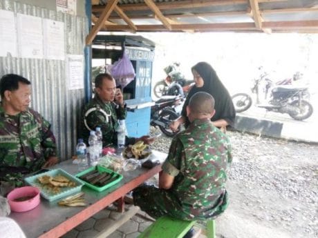 Pastikan Satgas TMMD Pemalang Tidak Meninggalkan Hutang di Warung