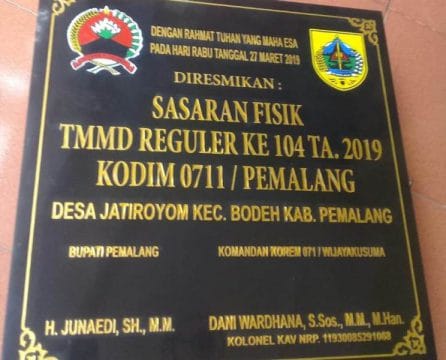 Plakat TMMD Pemalang, Tanda Pembangunan TNI Diserahkan ke Masyarakat