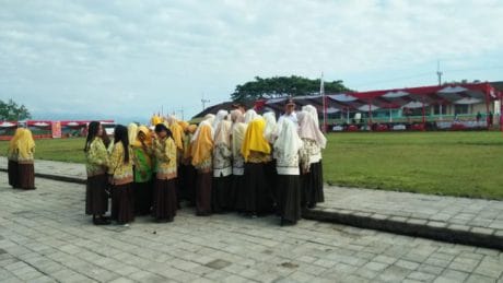 Ratusan Pelajar Ramaikan Upacara Penutupan TMMD Ke 104 Kodim 0824/Jember