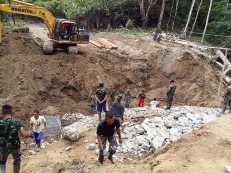 Danramil 02/Brm Optimis Sasaran Fisik TMMD 104 Selesai Tepat Waktu