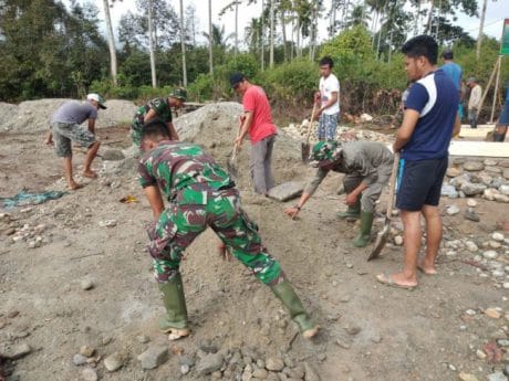 TMMD 104 Wujudkan Mimpi Warga Desa Kapiroe