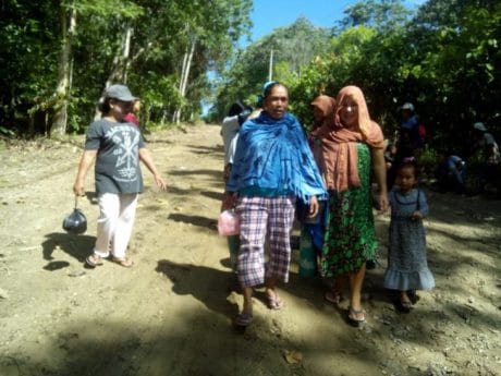 Pasukan Penenteng Teko di TMMD 104