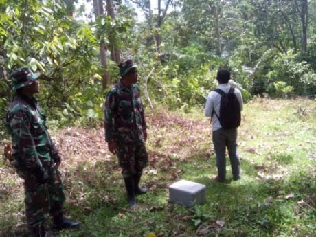 Jauh dari Gemerlap Kota, Warga Pedalaman Semangat Dukung TNI