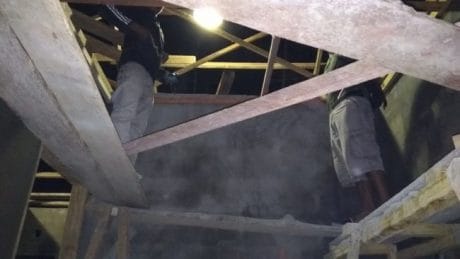 Pengebutan Rumah Tiga Pilar di Lembur