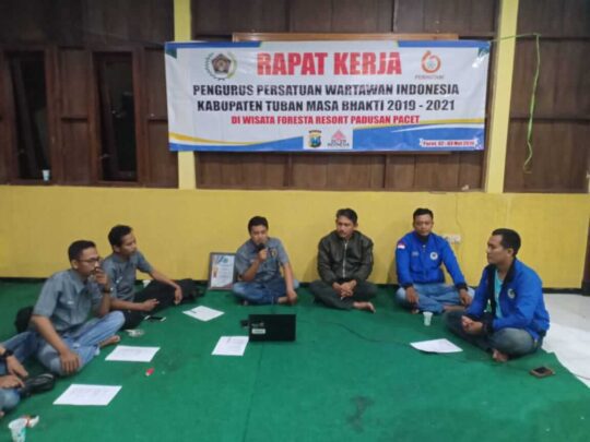 Jelang Ramadhan, PWI Tuban Gelar Raker di Pacet