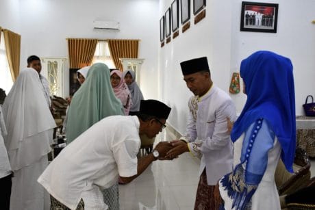 Bupati Wihaji dan Wakil Bupati Suyono Gelar Open House di Lebaran Pertama