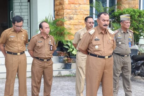 Hari Pertama Masuk Kerja, Wabup Tanjabbar Sidak Sejumlah Instansi