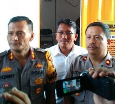 Asyik…, dalam Rangka HUT Bhayangkara ke-73 Polres Jaktim Gelar Pelayanan Terpadu