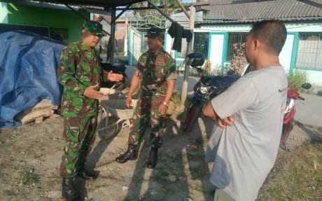 Sosialisasikan TMMD, Danramil Ini Terus Keliling Desa Sasaran