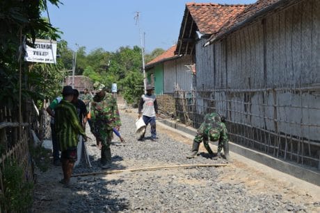 Satgas TMMD Ukur Jalan Untuk Kerapian