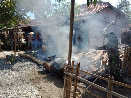 Cairan Aspal Jalan Harus Dibakar matang