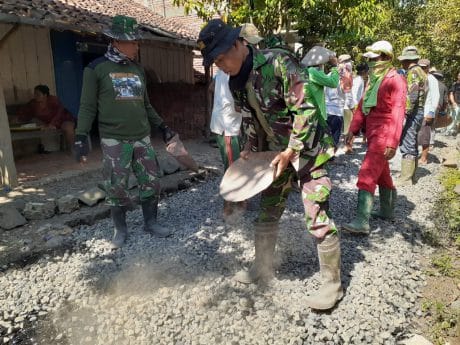 15 Tahun Jalan Baru Diaspal
