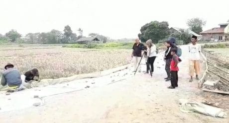 Tak Sedikit Nyawa Melayang di Jalan Raya Legok, Satgas TMMD 105 Kronjo Edukasi Lalin ke Pelajar