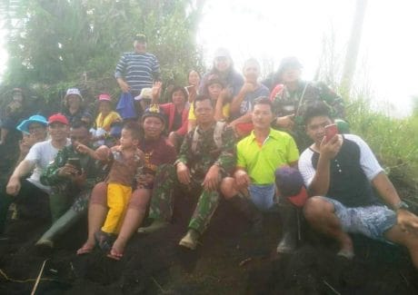 RAUT WAJAH WARGA APELA SANGAT SENANG JALAN SUDAH TEMBUS