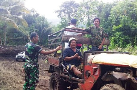 AKSES MENUJU AREAL PERKEBUNAN, SUDAH BISA DILALUI RODA EMPAT