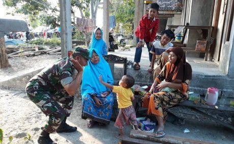 Anak Balita pun sudah Tidak Takut Dengan TNI Satgas TMMD