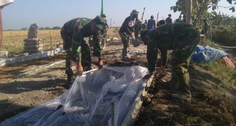 Serap Ilmu “Ngecor” Jalan di Lokasi TMMD