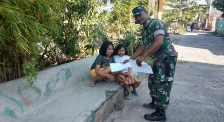 Tak Pernah jengah Sebarkan “Virus” gemar Membaca di Lokasi TMMD