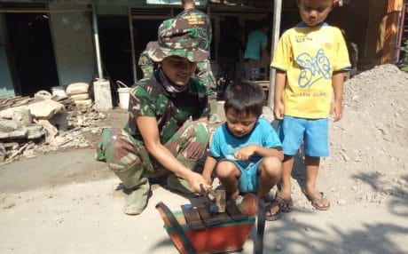Mengenalkan Kesenian Tradisional Sejak Dini