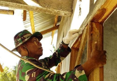 KOMANDAN SSK: DENGAN IKUT BEKERJA, ADALAH SATU CARA MENYEMANGATKAN WARGA DAN SATGAS TMMD