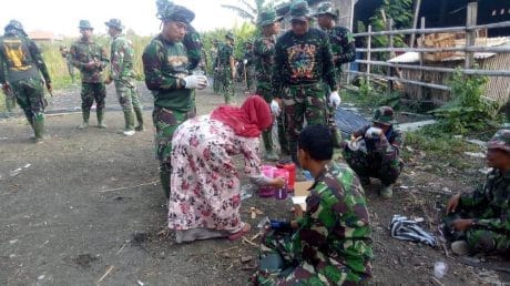 Kepedulian Bu Yani Terhadap Satgas TMMD