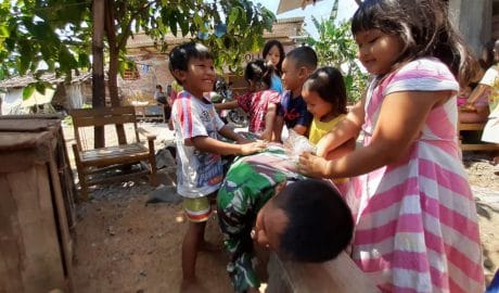 Pijit Pak Tentara Yang Capai Membangun Desanya