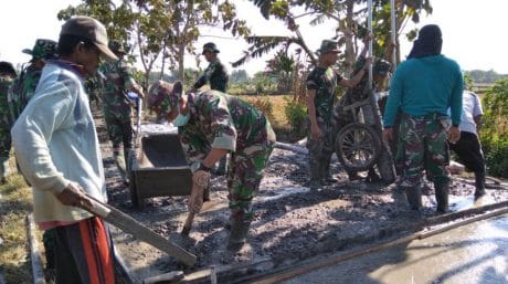 Dukungan Warga Maksimal, Progres Pekerjaan TMMD Menggembirakan